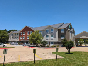 Holiday Inn Express & Suites - El Dorado by IHG